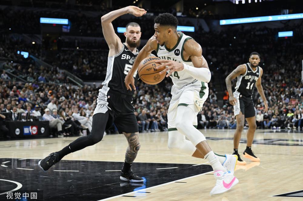 安东尼在球 安东尼在球