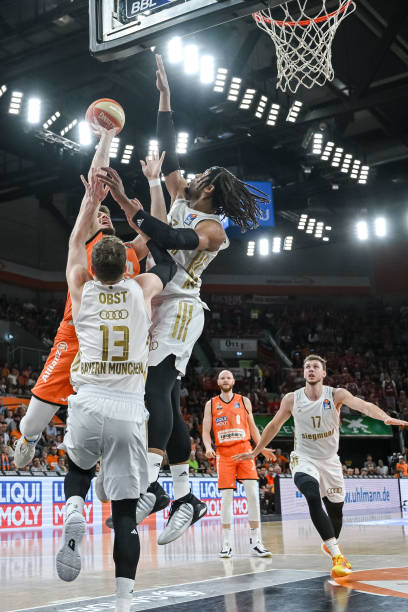 会市场上 会市场上