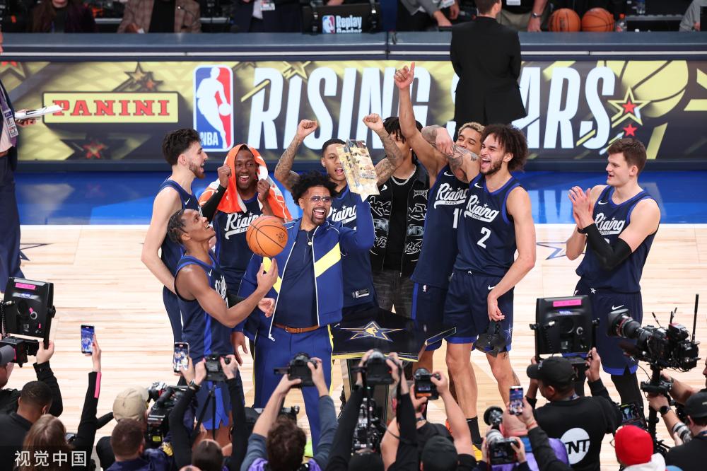 巴卡瓦在大 巴卡瓦在大